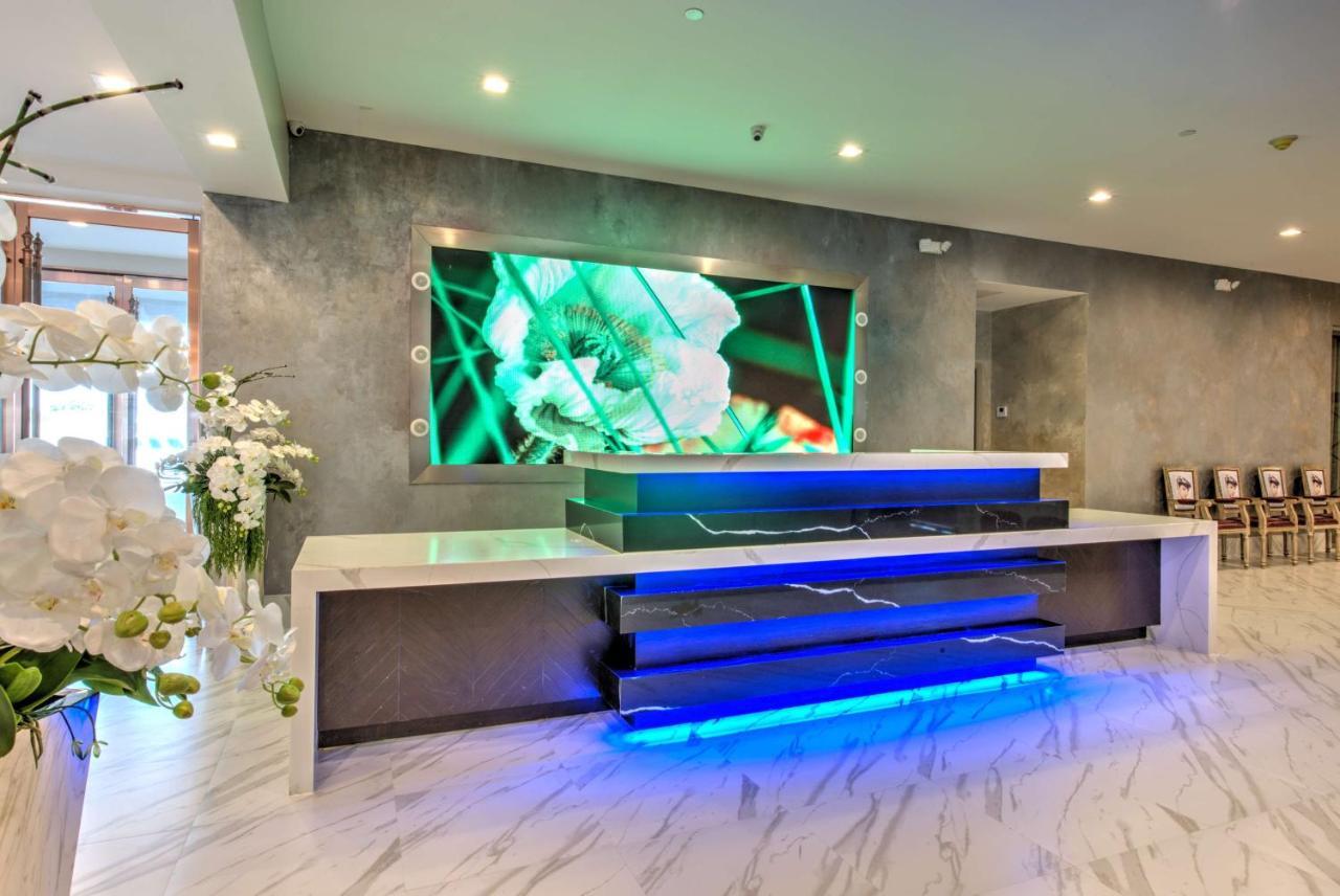 Doubletree By Hilton Houston Brookhollow Exterior photo